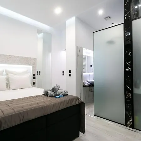 Μarble Suite. 40Sqm Center. Gas Heating. Private Entrance.Secured24H Thessaloniki Exterior foto