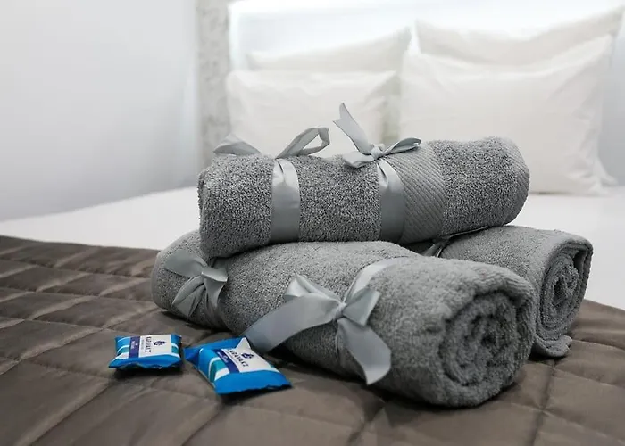 Μarble Suite. 40Sqm Center. Gas Heating. Private Entrance.Secured24H
