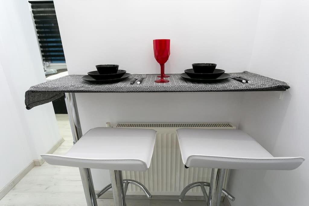 μarble Suite. 40sqm Center. Gas Heating. Private Entrance.secured24h Appartement *