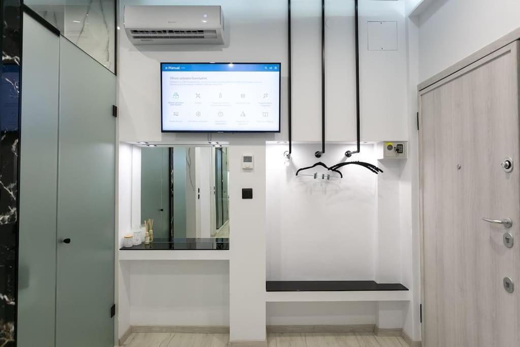 μarble Suite. 40sqm Center. Gas Heating. Private Entrance.secured24h Apartment Thessaloniki